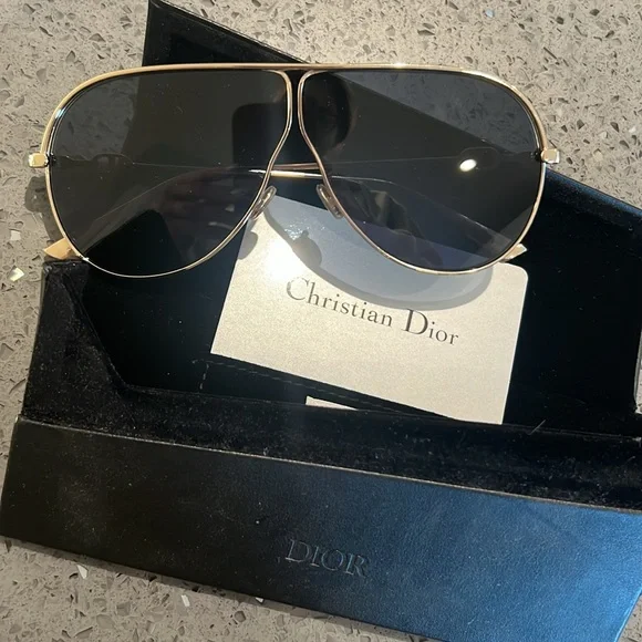 Dior Sunglasses - Picture 4 of 4